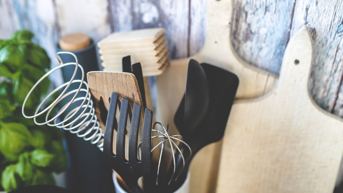 The Ultimate Gift Guide: Custom Tumblers & Kitchen Accessories