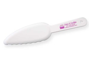 Flat Cake Knife White