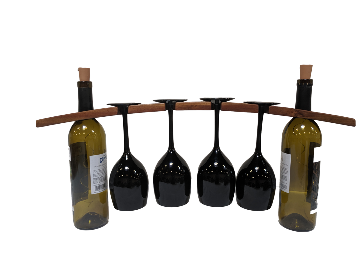 Wine glass holder with black glasses  e